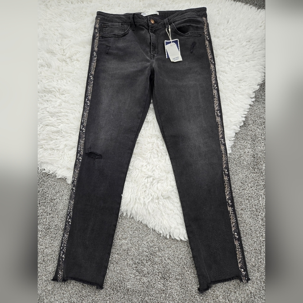 Zara Mid Rise Skinny Snakeskin Stripe Black Jeans. Size 12. Black. New.